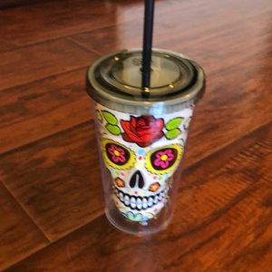 $$$$$ New Insulated Tumbler w/straw